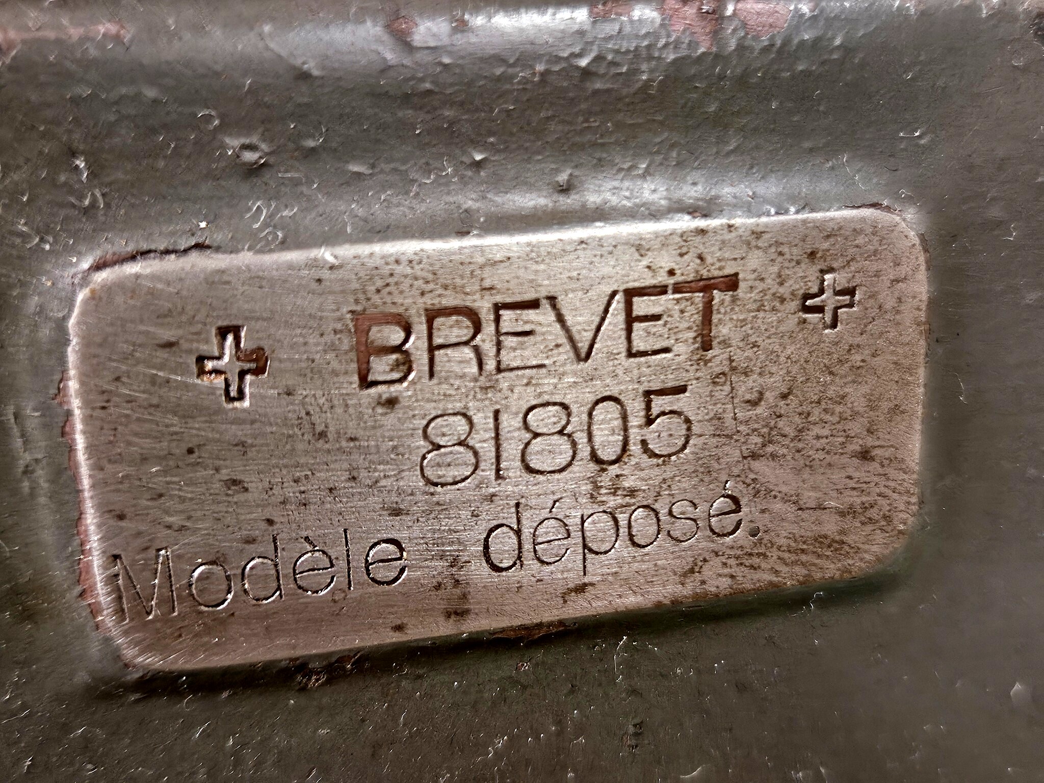Patentkennzeichnung Brevet 81805 Modèle déposé