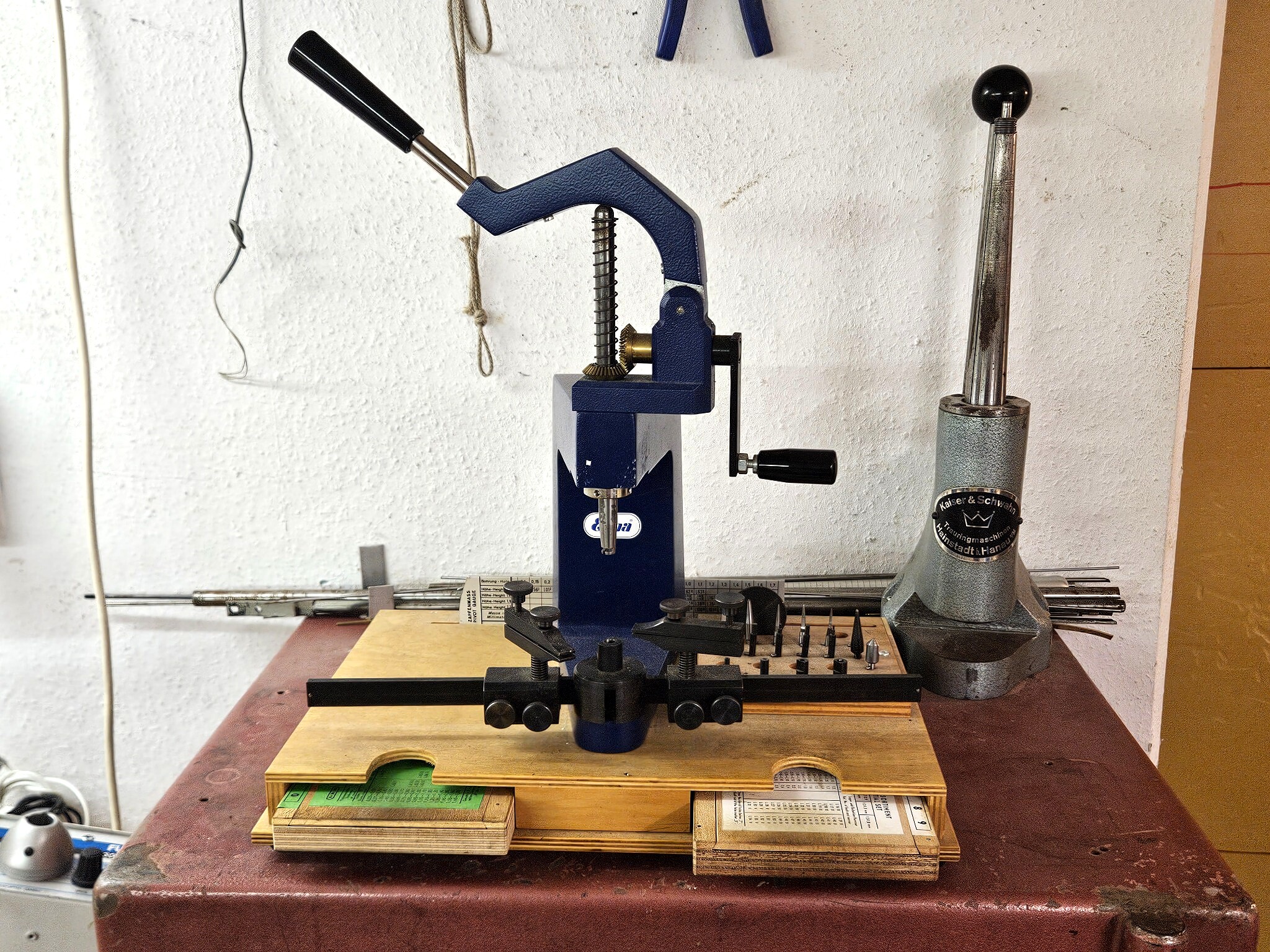Weitere Feinmechanikgeräte und Werkzeuge aus der Werkstatt