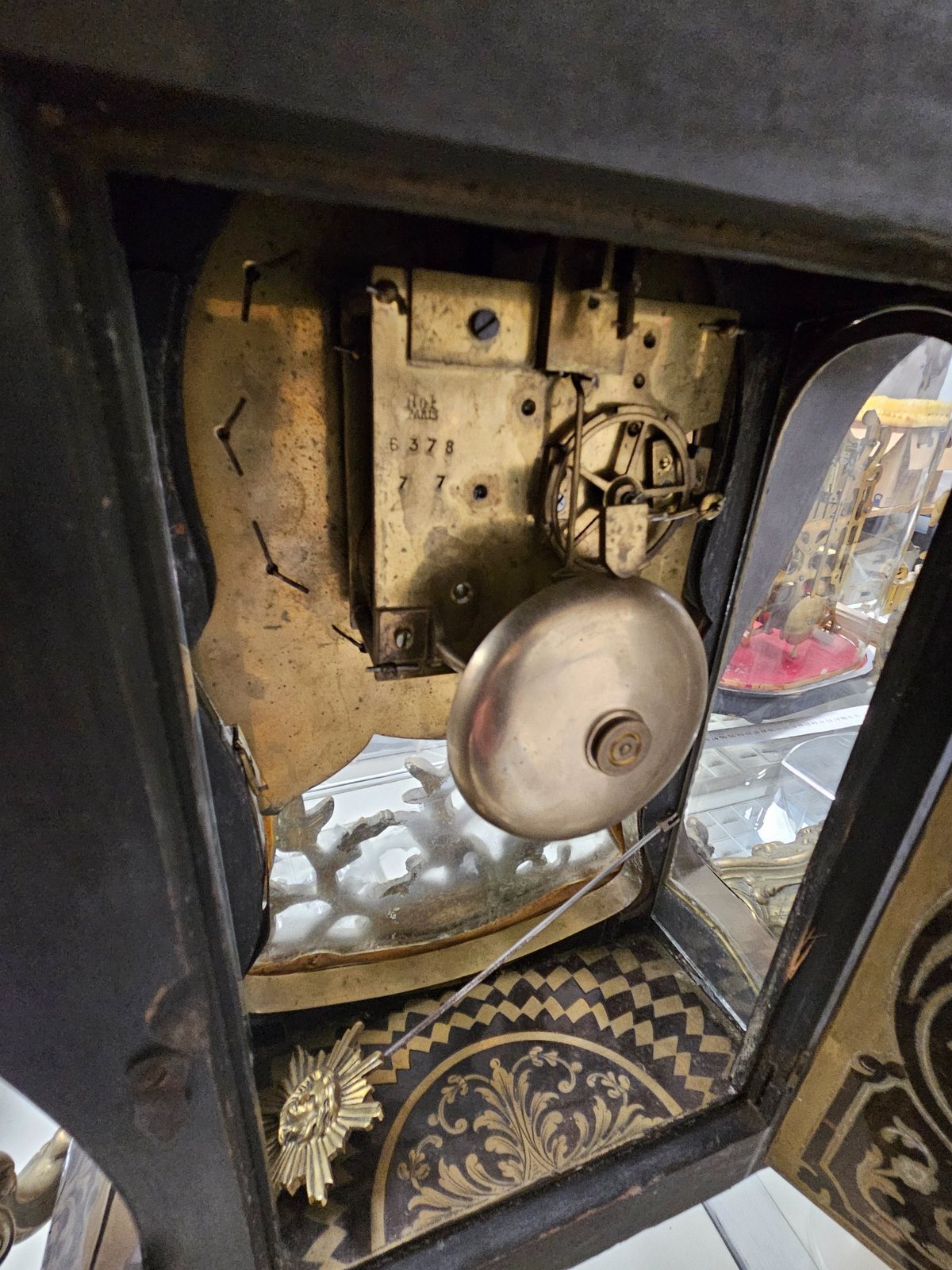 Rückansicht des laufenden mechanischen Werks